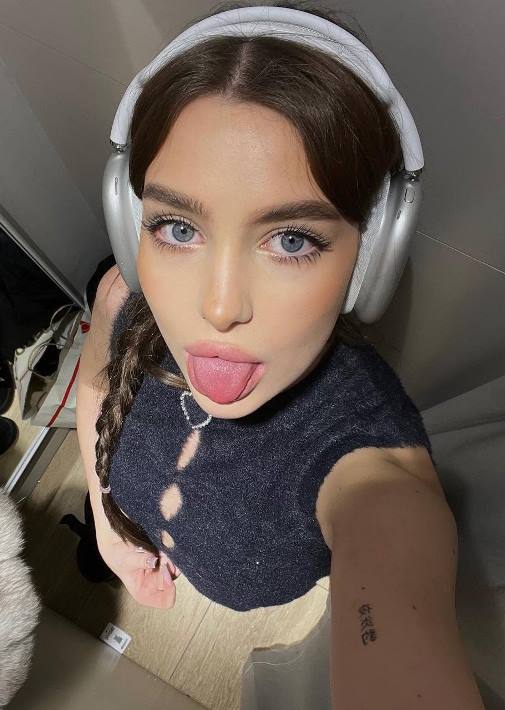 Ru twitch girl62